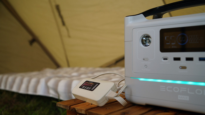 キャンプで電気毛布をポータブル電源で使用した時の消費電力は？